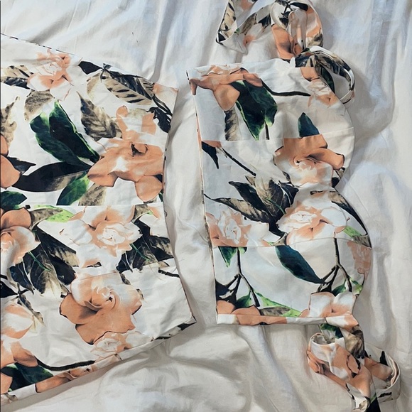 Floral two piece set - Picture 2 of 3